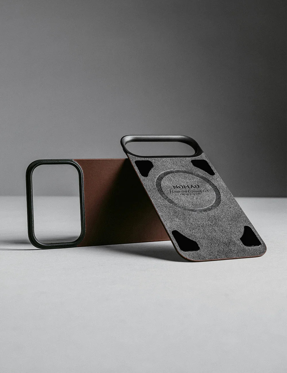 nomad horween case for iphone 17 pro max brown back protection