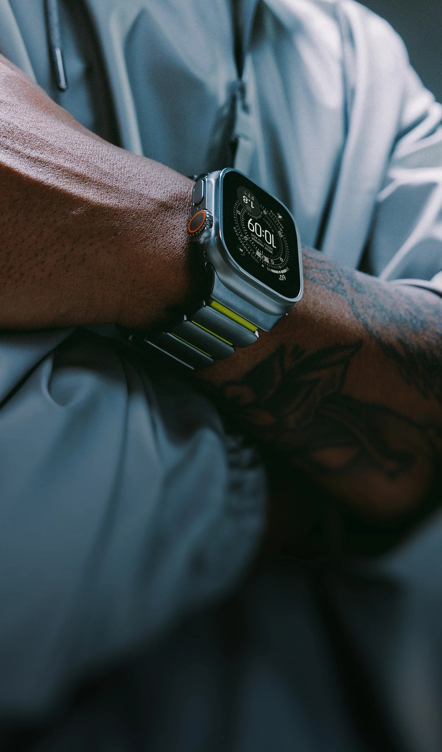 Nomad Stratos Titanium Apple Watch Ultra 1 - 3 / 42-49mm / Series 1-11 & SE - Natural / Volt - Mac Addict
