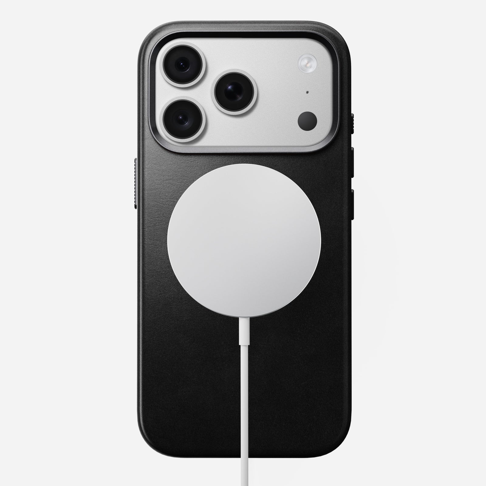 Traditional Horween Leather Case for iPhone 18 Pro 6.3 in Black Horween - Nomad