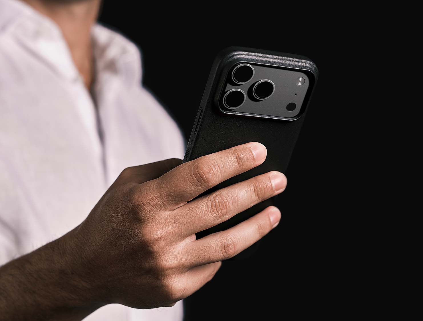 Caudabe Veil Ultra Thin Case iPhone 17 Pro 6.3 - Black