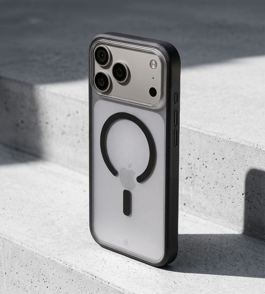Synthesis Open Slim Case MagSafe iPhone 18 Pro 6.3 in Obsidian - Caudabe
