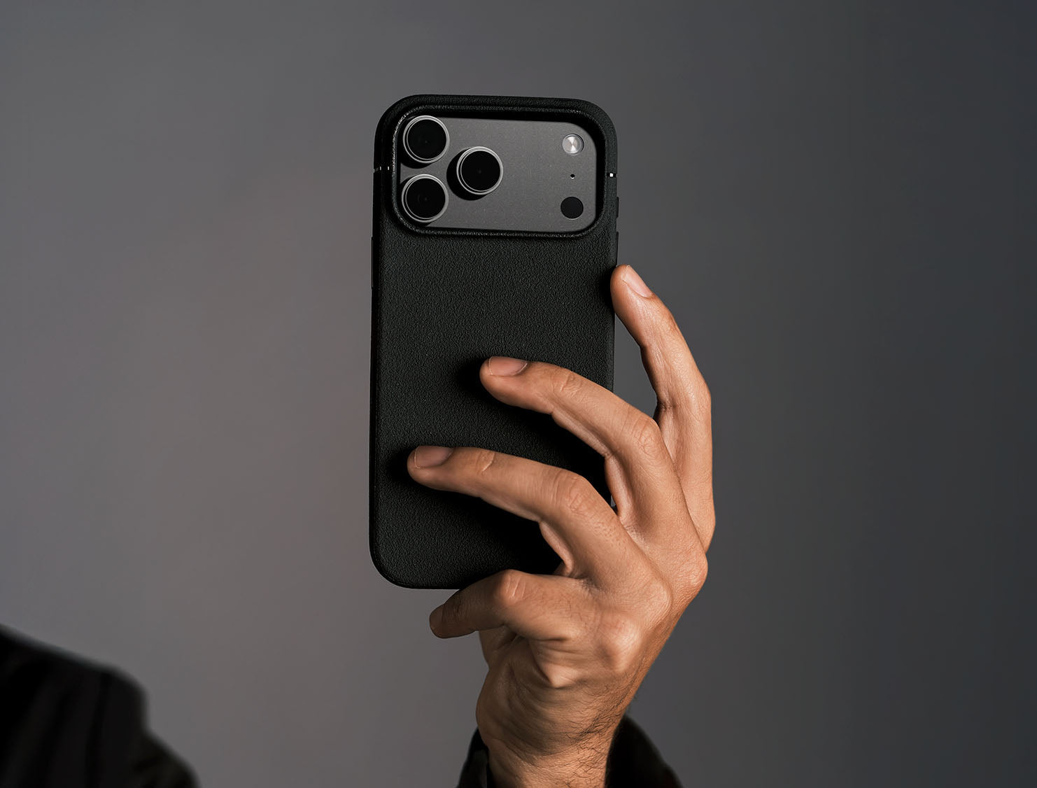Sheath (OPEN) Case MagSafe iPhone 18 Pro 6.3 in Black - Caudabe