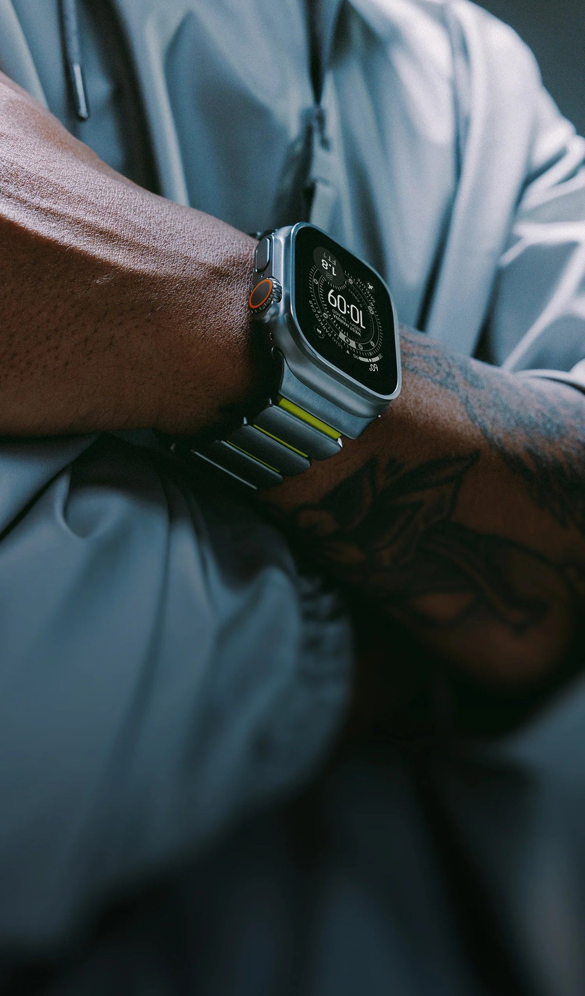 Nomad Stratos Titanium Apple Watch Ultra 1 - 3 / 42-49mm / Series 1-11 & SE - Natural / Volt - Mac Addict